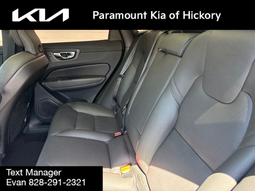 Used 2025 Volvo XC60 B5 Plus AWD/4WD image 14