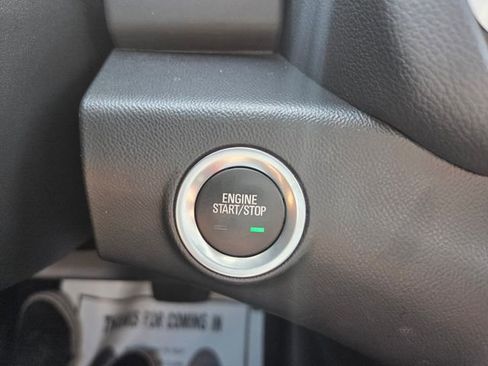 Used 2022 GMC Terrain SLT w/ Tech Package AWD/4WD image 29