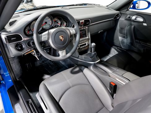 Used 2006 Porsche 911 Carrera S image 9