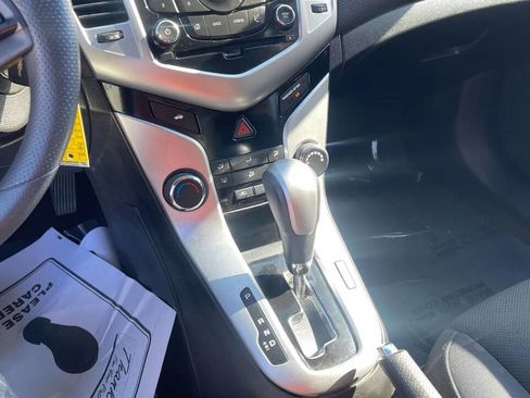Used 2016 Chevrolet Cruze LT image 30