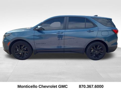 Used 2024 Chevrolet Equinox LS w/ LS Convenience Package FWD image 4