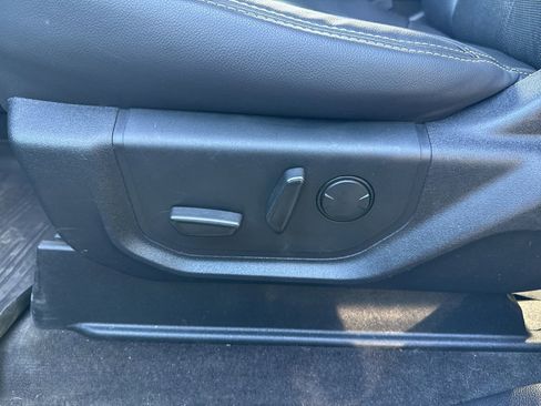 Used 2019 Ford F150 Lariat AWD/4WD image 8