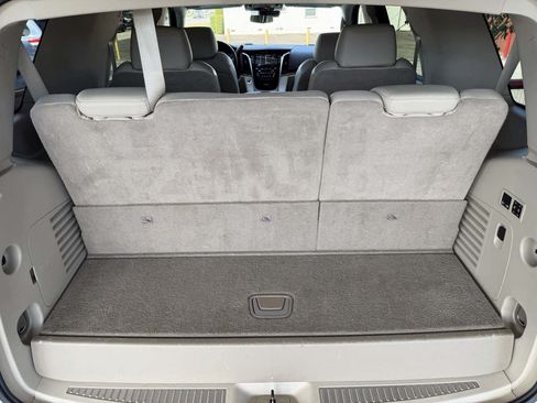Used 2018 Cadillac Escalade Luxury RWD image 24