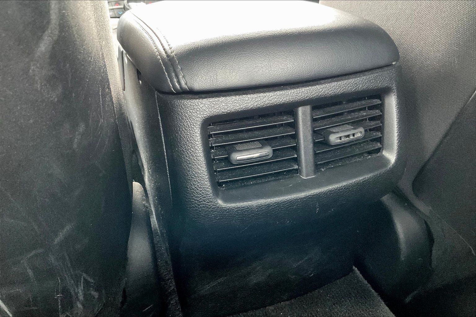 Used 2023 Dodge Challenger GT AWD/4WD image 10