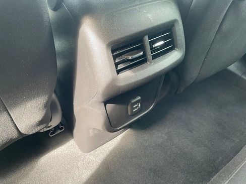 Used 2022 Chevrolet Equinox LS FWD image 22