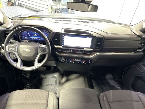 Used 2024 Chevrolet Silverado 1500 LT AWD/4WD image 24