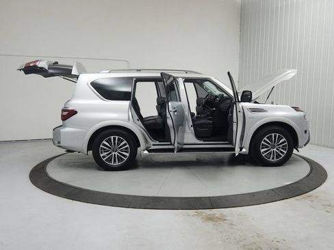 Used 2022 Nissan Armada SL AWD/4WD image 16
