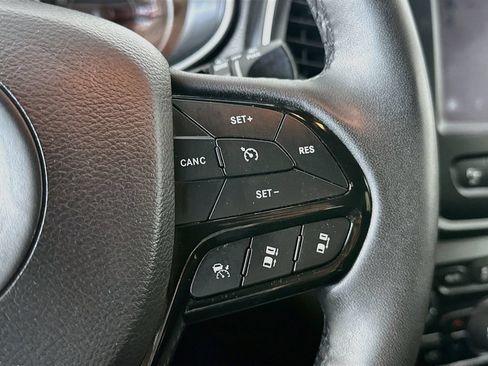 Used 2023 Jeep Cherokee Altitude Lux AWD/4WD image 26