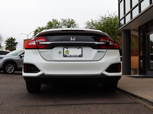 Used 2018 Honda Clarity Plug-In Hybrid image 12