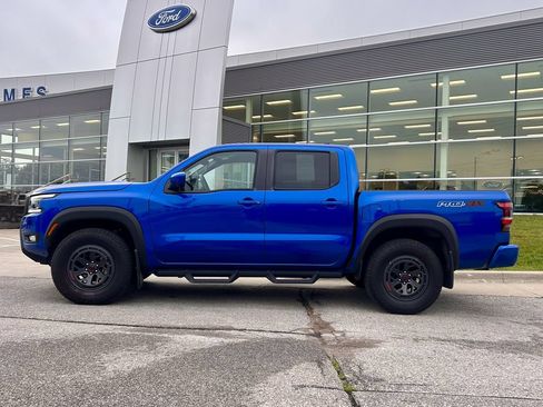 Used 2025 Nissan Frontier PRO-4X w/ Pro Convenience Package AWD/4WD image 3