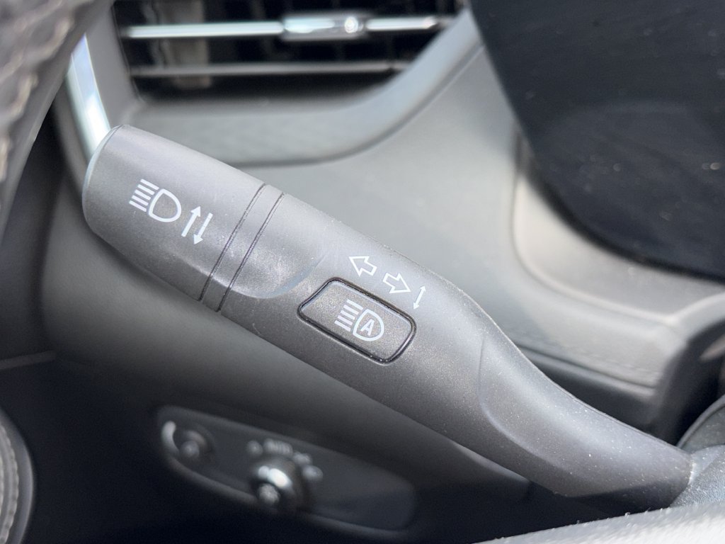 Used 2024 Buick Encore GX Sport Touring FWD image 11