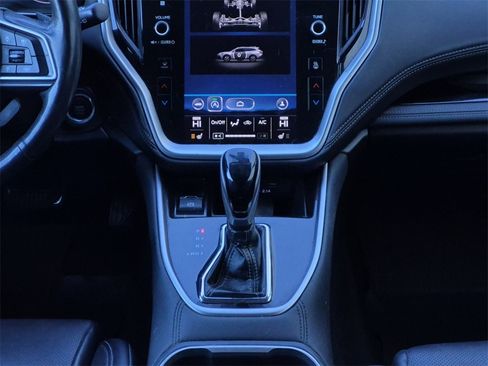 Used 2022 Subaru Outback Limited image 10