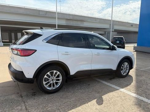 Used 2021 Ford Escape SE w/ Convenience Package FWD image 5
