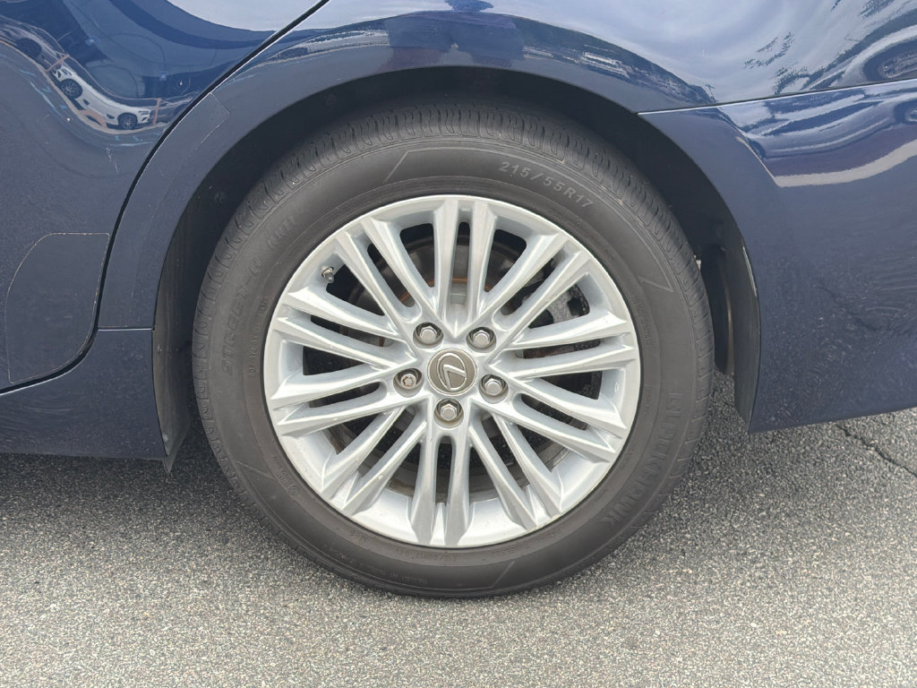 Used 2015 Lexus ES 350 w/ Luxury Package FWD image 21