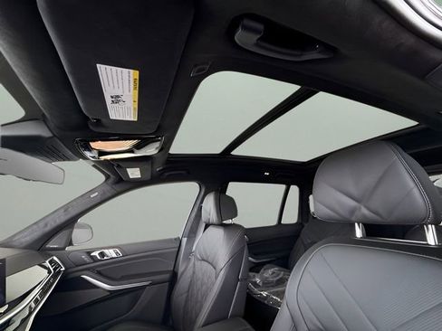 Certified 2026 BMW X7 xDrive40i w/ M Sport Package image 34