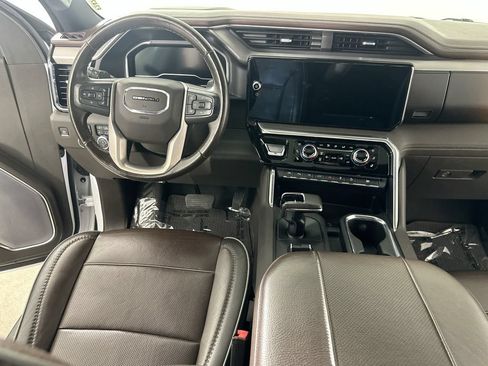 Used 2023 GMC Sierra 1500 Denali w/ Denali Reserve Package AWD/4WD image 17
