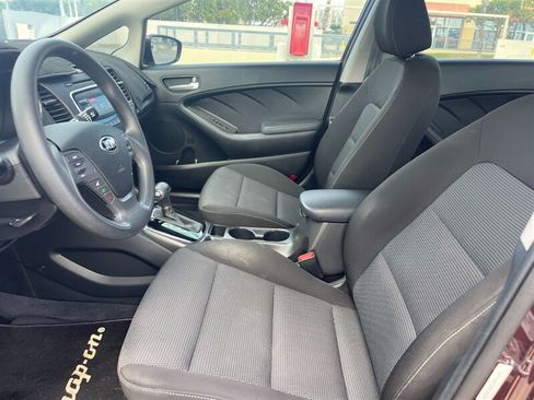 Used 2017 Kia Forte LX FWD image 13