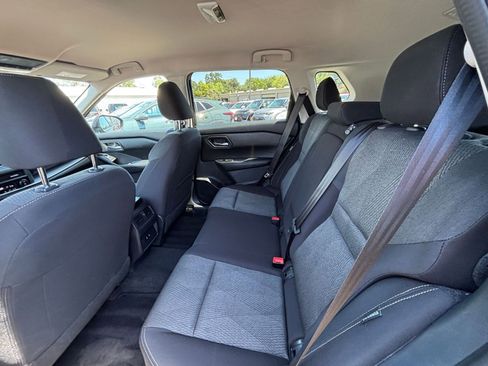 Used 2025 Nissan Rogue SV FWD image 28