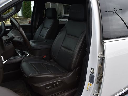 Used 2022 GMC Sierra 3500 Denali w/ Denali Ultimate Package AWD/4WD image 4