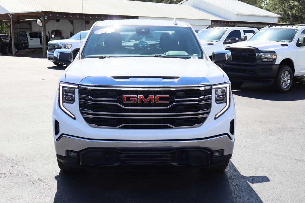Certified 2025 GMC Sierra 1500 SLT RWD image 4