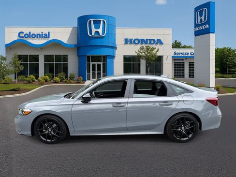 Used 2025 Honda Civic Sport image 3
