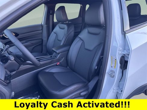 New 2026 Jeep Compass Latitude image 10