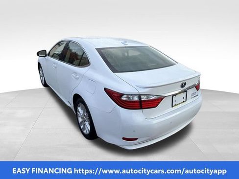 Used 2013 Lexus ES 300h w/ Luxury Pkg FWD image 6