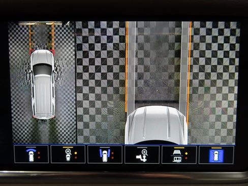 Used 2024 GMC Yukon Denali image 19