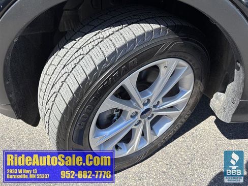 Used 2017 Ford Escape SE AWD/4WD image 24