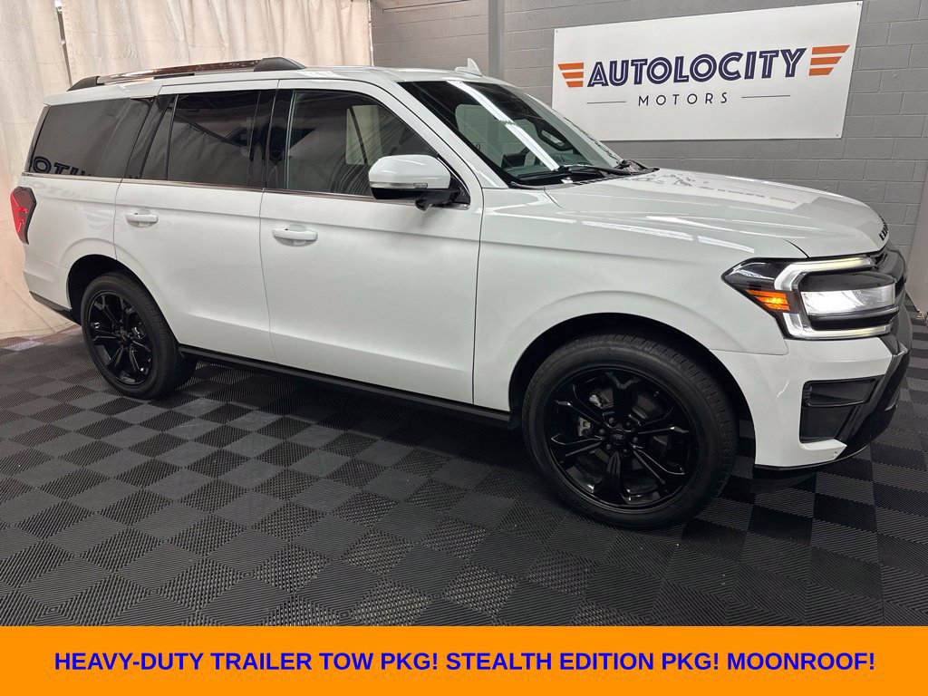 Used 2022 Ford Expedition Limited AWD/4WD image 1