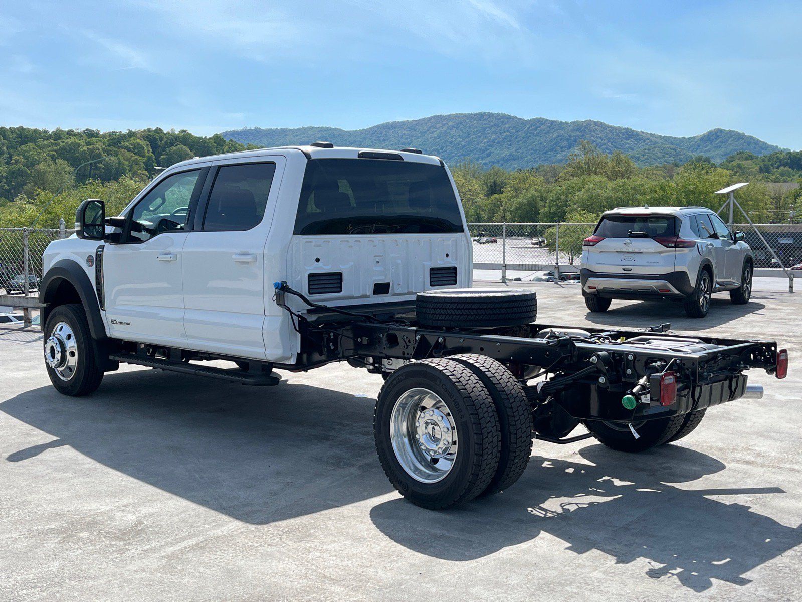 New 2026 Ford F450 Lariat AWD/4WD image 4