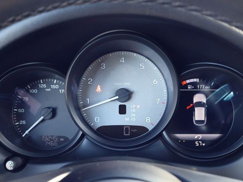 Certified 2023 Porsche Macan S image 16