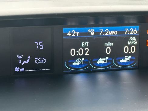 Used 2014 Subaru Forester 2.5i Limited image 19