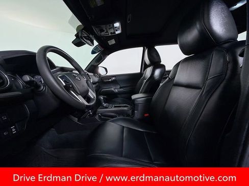 Used 2023 Toyota Tacoma TRD Off-Road w/ TRD Premium Off Road Package image 6