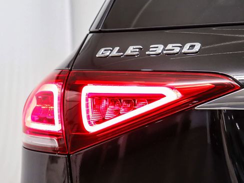Used 2021 Mercedes-Benz GLE 350 4MATIC image 11