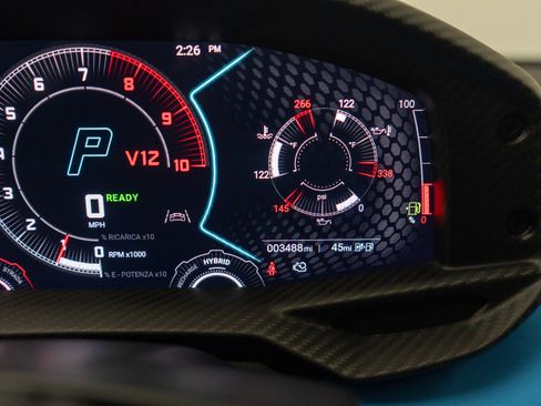 Used 2025 Lamborghini Revuelto AWD/4WD image 21
