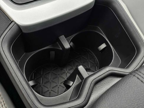 Certified 2025 Toyota RAV4 XLE Premium image 32