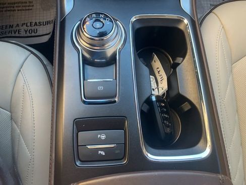 Used 2017 Ford Fusion Platinum image 14