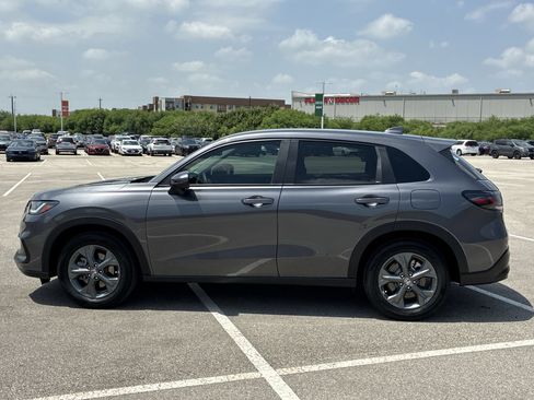 Certified 2027 Honda HR-V LX image 3