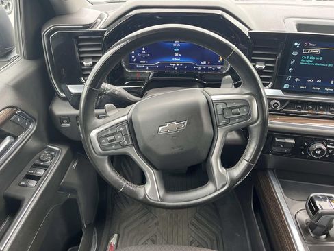 Used 2024 Chevrolet Silverado 1500 LT Trail Boss w/ Convenience Package II AWD/4WD image 12