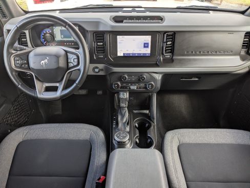 Certified 2023 Ford Bronco Big Bend w/ Sasquatch Package AWD/4WD image 17