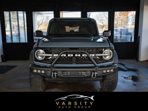 Used 2022 Ford Bronco Wildtrak image 2