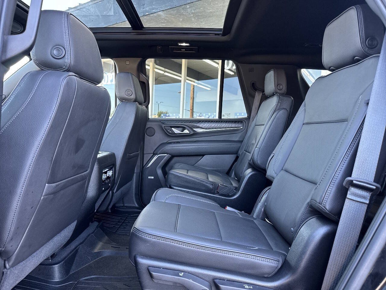 Used 2021 GMC Yukon Denali AWD/4WD image 28