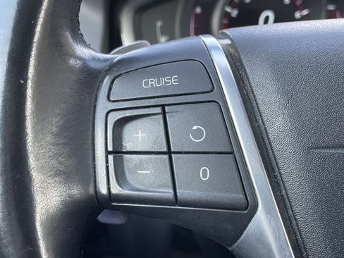 Used 2015 Volvo XC60 T6 w/ Proximity Package image 8