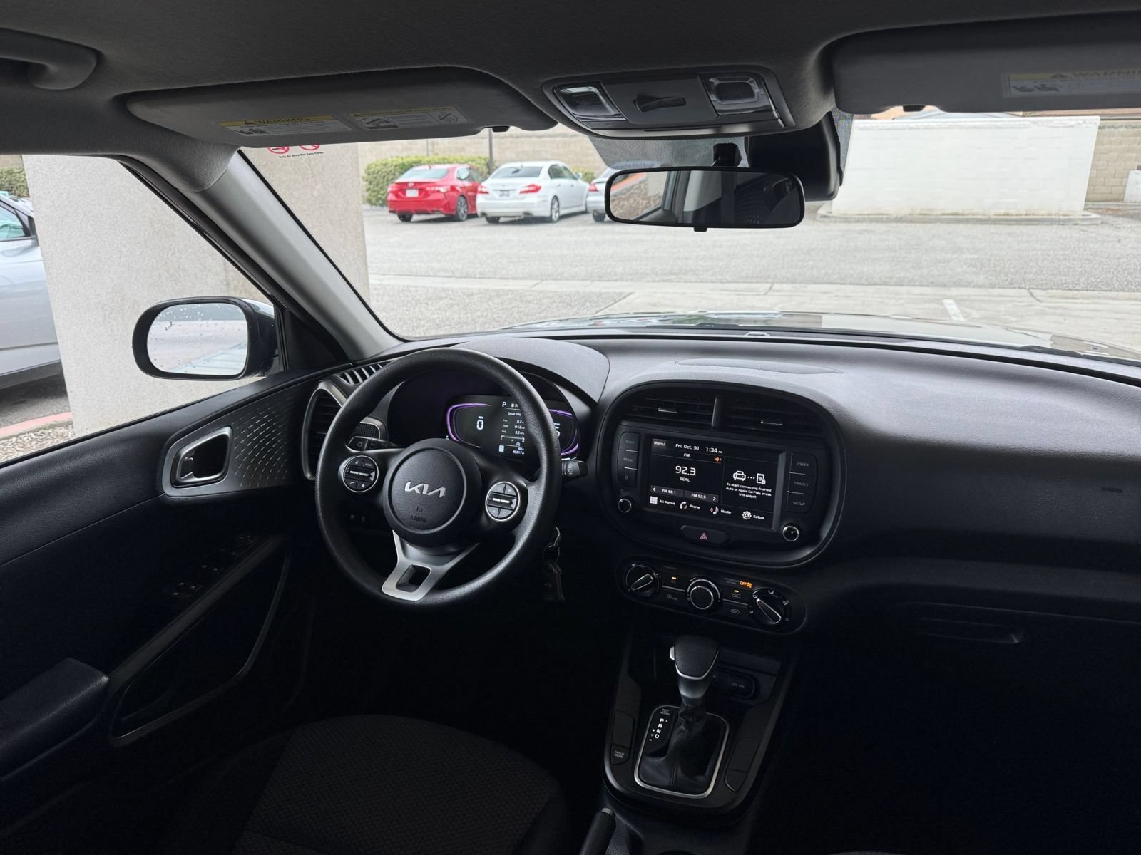Used 2025 Kia Soul LX w/ LX Technology Package FWD image 31