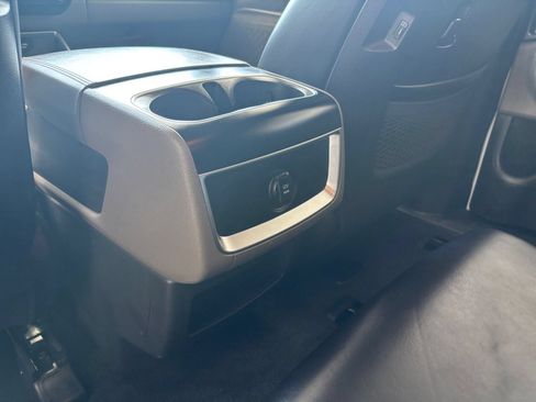 Used 2026 Kia Carnival FWD image 24