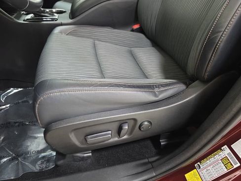 Used 2015 Toyota Highlander Plus image 29