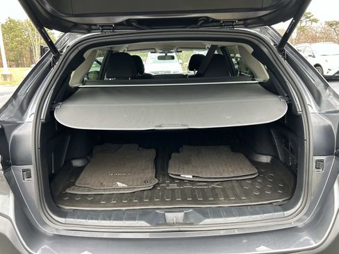 Used 2023 Subaru Outback Premium image 10