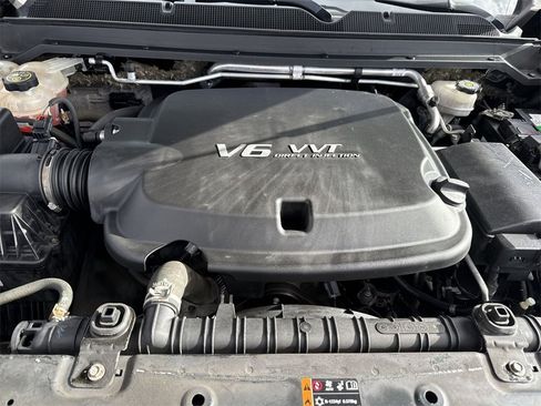 Used 2018 Chevrolet Colorado Z71 w/ LPO, Premium Interior Package image 26