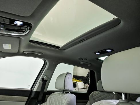 Used 2021 Hyundai Palisade Limited image 14